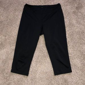 black BCG athletic capri leggings